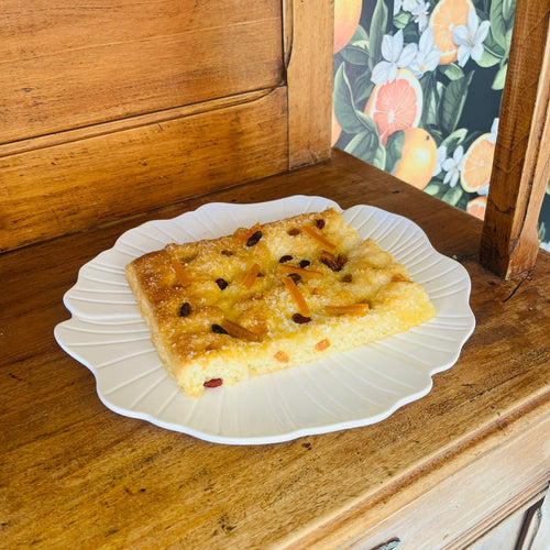 fougasse d’Aigues-Mortes fruits confits noisettes – La Provençale